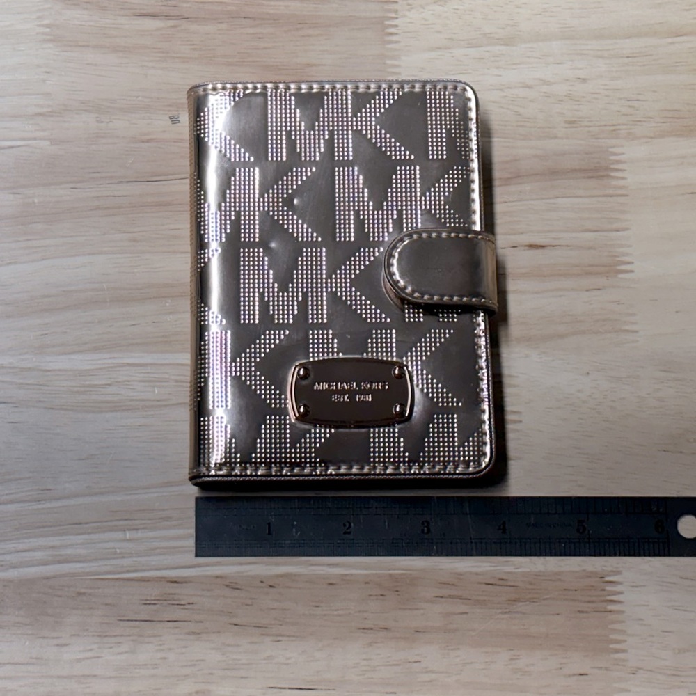 NWT Michael Kors Rose Gold Metallic Passport Case
